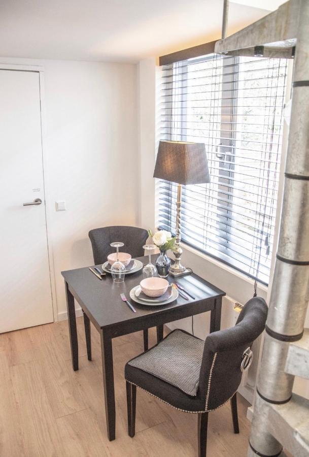 Tiny House Lindenhouse Bed and Breakfast Heemstede Exteriör bild